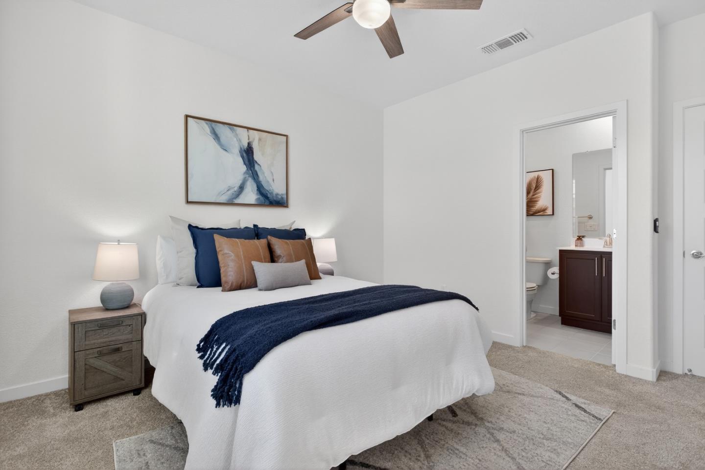 Detail Gallery Image 10 of 59 For 17533 Pegasus, Lathrop,  CA 95330 - 4 Beds | 3/1 Baths