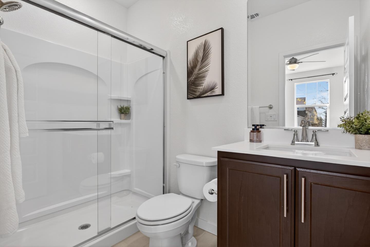 Detail Gallery Image 11 of 59 For 17533 Pegasus, Lathrop,  CA 95330 - 4 Beds | 3/1 Baths