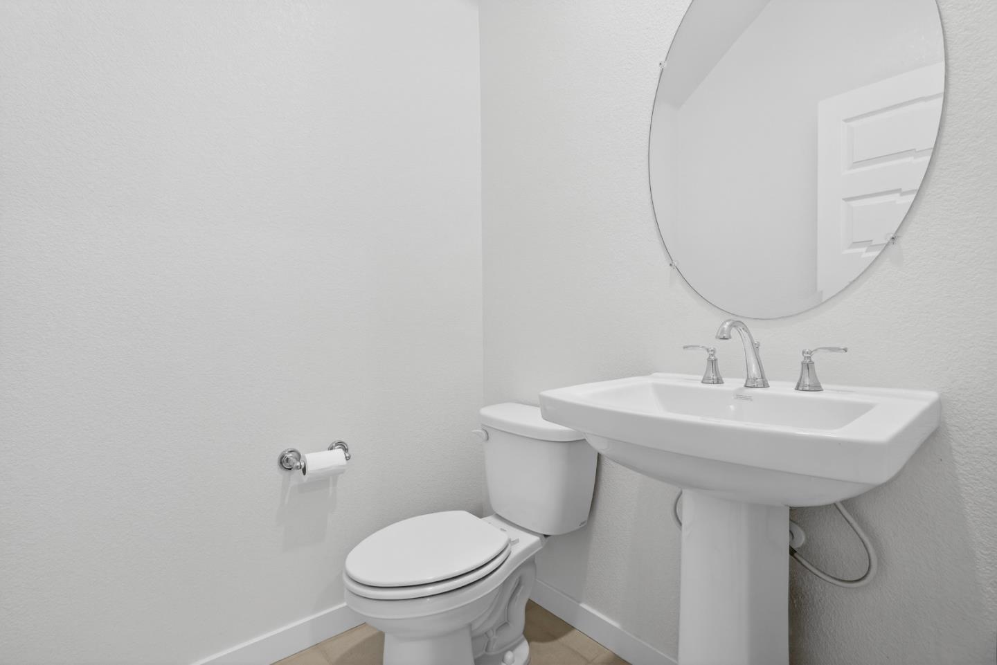 Detail Gallery Image 12 of 59 For 17533 Pegasus, Lathrop,  CA 95330 - 4 Beds | 3/1 Baths