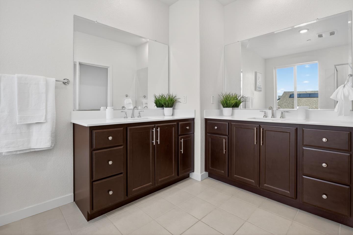 Detail Gallery Image 31 of 59 For 17533 Pegasus, Lathrop,  CA 95330 - 4 Beds | 3/1 Baths