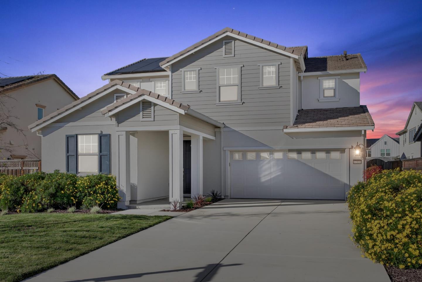 Detail Gallery Image 4 of 59 For 17533 Pegasus, Lathrop,  CA 95330 - 4 Beds | 3/1 Baths