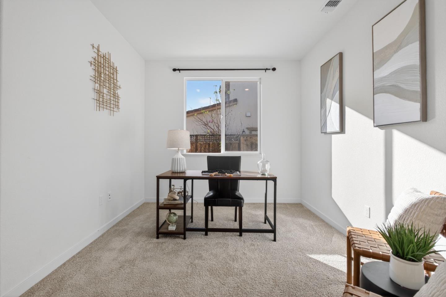 Detail Gallery Image 7 of 59 For 17533 Pegasus, Lathrop,  CA 95330 - 4 Beds | 3/1 Baths