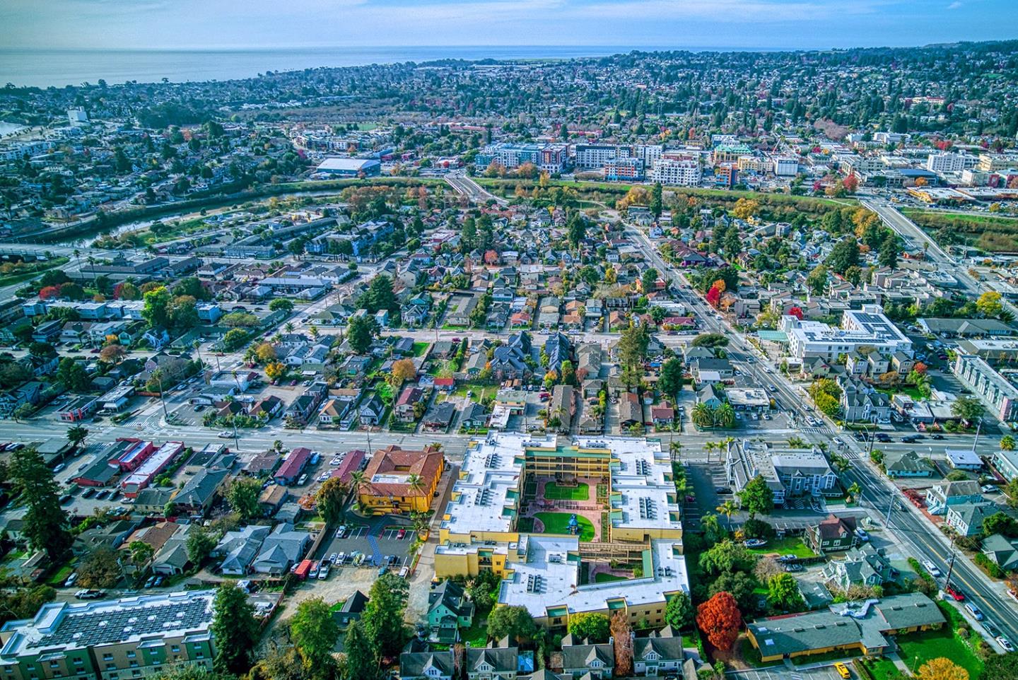 Detail Gallery Image 3 of 8 For 328 Ocean St, Santa Cruz,  CA 95060 - – Beds | – Baths