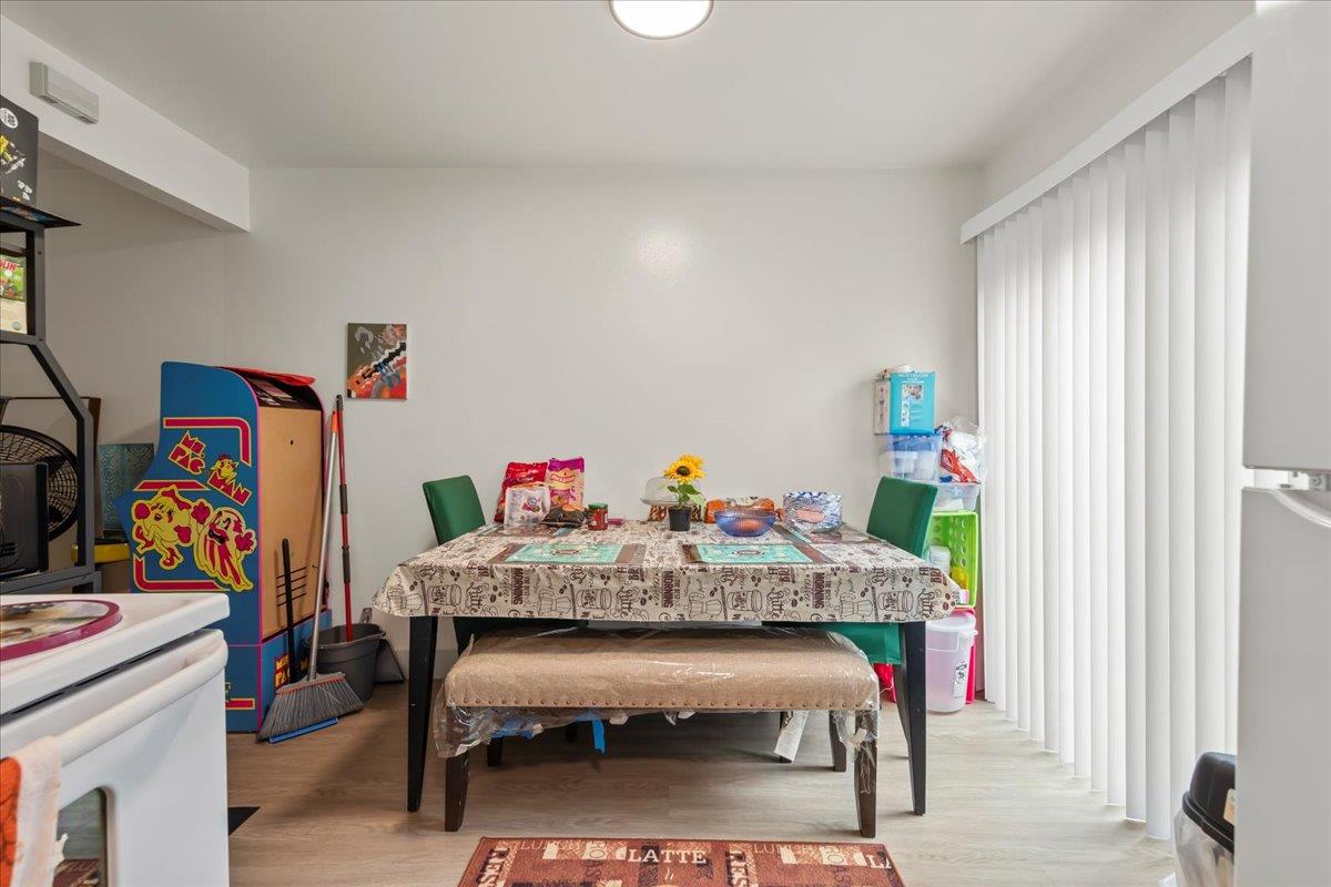 Detail Gallery Image 7 of 20 For 20324 Forest Ave, Castro Valley,  CA 94546 - – Beds | – Baths