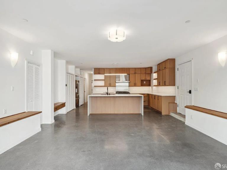 Detail Gallery Image 12 of 30 For 760 14th St a,  San Francisco,  CA 94114 - 2 Beds | 2 Baths