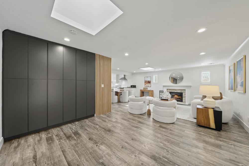 Detail Gallery Image 5 of 49 For 2673 Ohio Ave, Redwood City,  CA 94061 - 5 Beds | 3/1 Baths