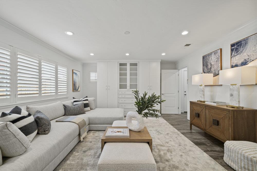 Detail Gallery Image 6 of 49 For 2673 Ohio Ave, Redwood City,  CA 94061 - 5 Beds | 3/1 Baths