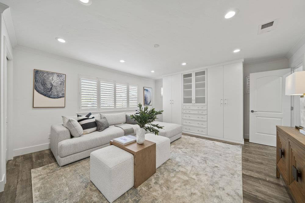 Detail Gallery Image 7 of 49 For 2673 Ohio Ave, Redwood City,  CA 94061 - 5 Beds | 3/1 Baths