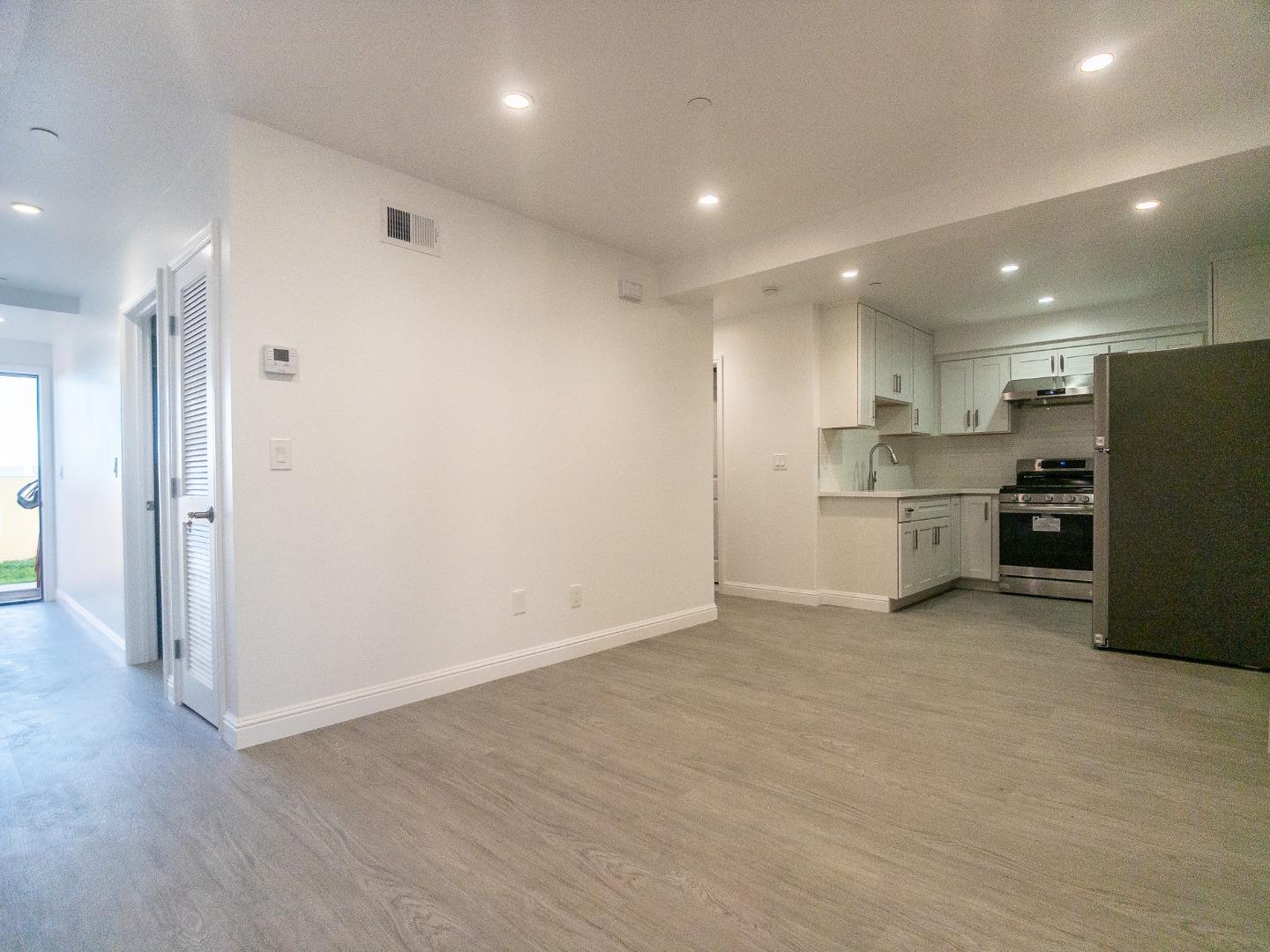 Detail Gallery Image 2 of 10 For 38 Miriam St, Daly City,  CA 94014 - 2 Beds | 1 Baths