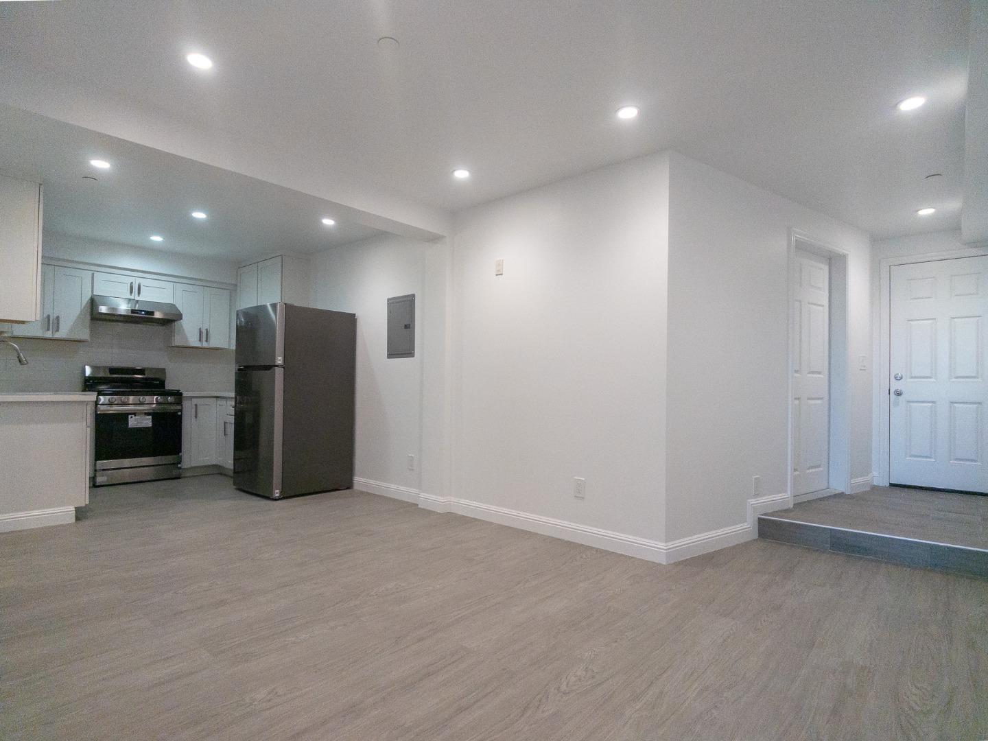 Detail Gallery Image 3 of 10 For 38 Miriam St, Daly City,  CA 94014 - 2 Beds | 1 Baths