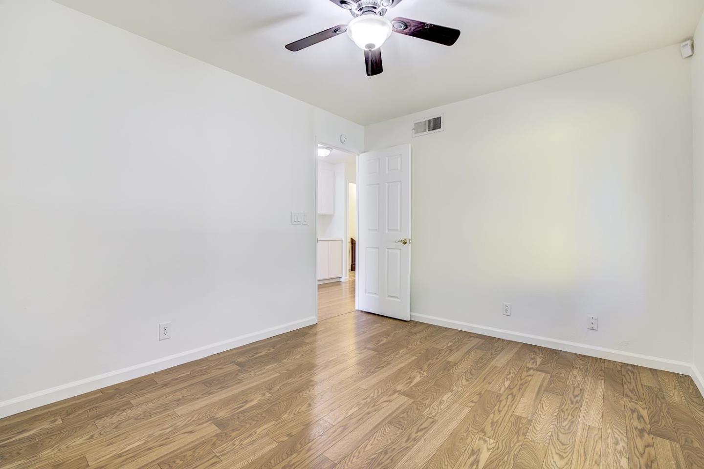 Detail Gallery Image 20 of 45 For 313 Oakberry Way, San Jose,  CA 95123 - 4 Beds | 2 Baths