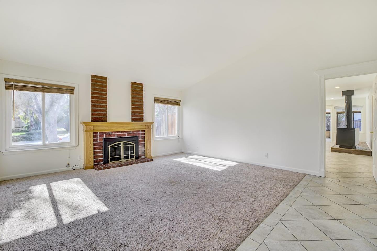 Detail Gallery Image 3 of 45 For 313 Oakberry Way, San Jose,  CA 95123 - 4 Beds | 2 Baths