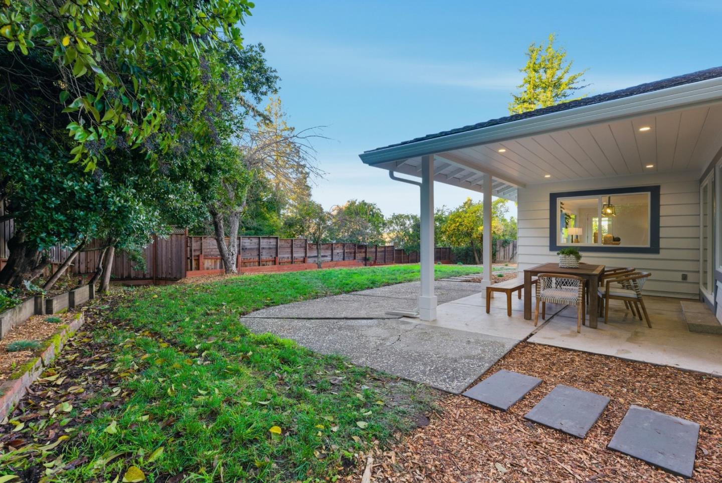 Detail Gallery Image 34 of 45 For 670 La Mesa Drive, Portola Valley,  CA 94028 - 3 Beds | 2 Baths