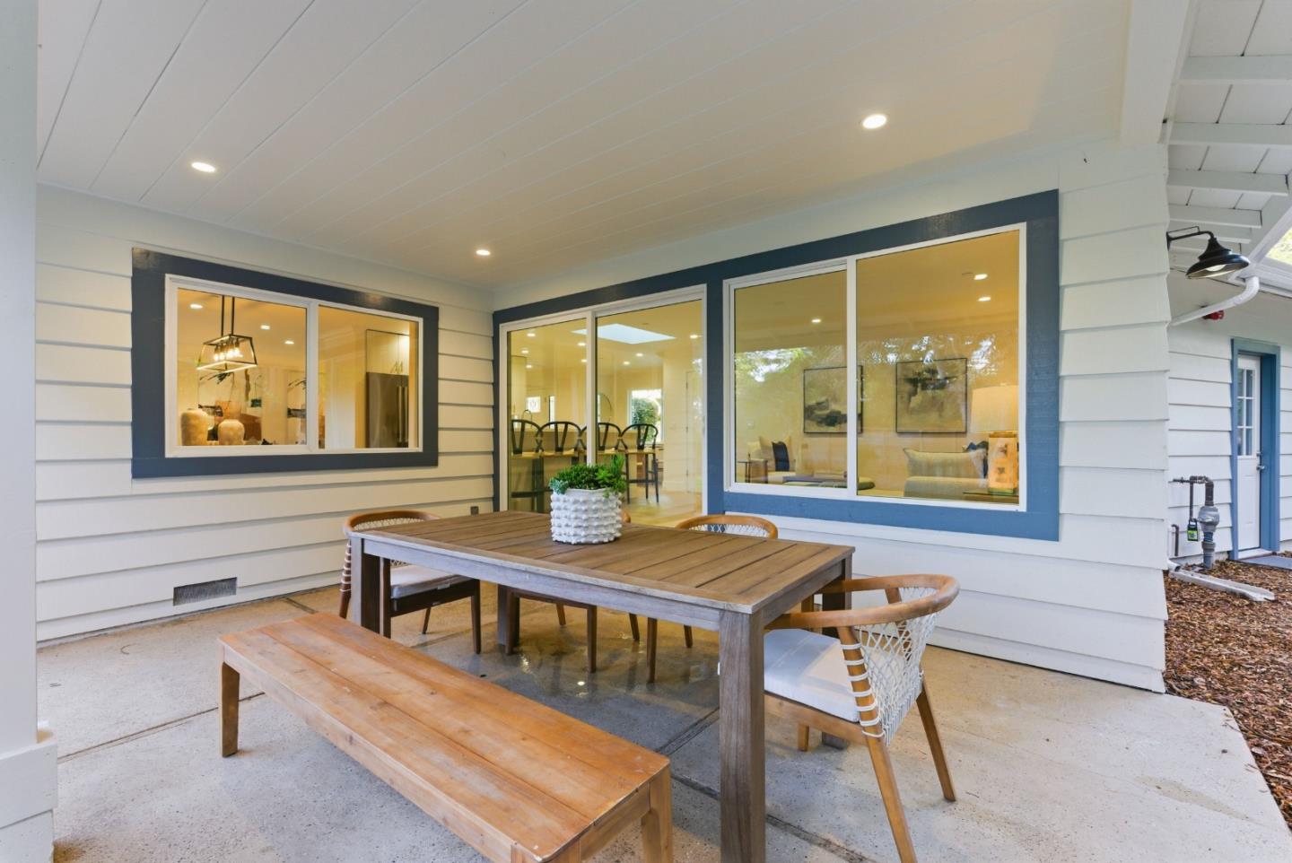 Detail Gallery Image 35 of 45 For 670 La Mesa Drive, Portola Valley,  CA 94028 - 3 Beds | 2 Baths