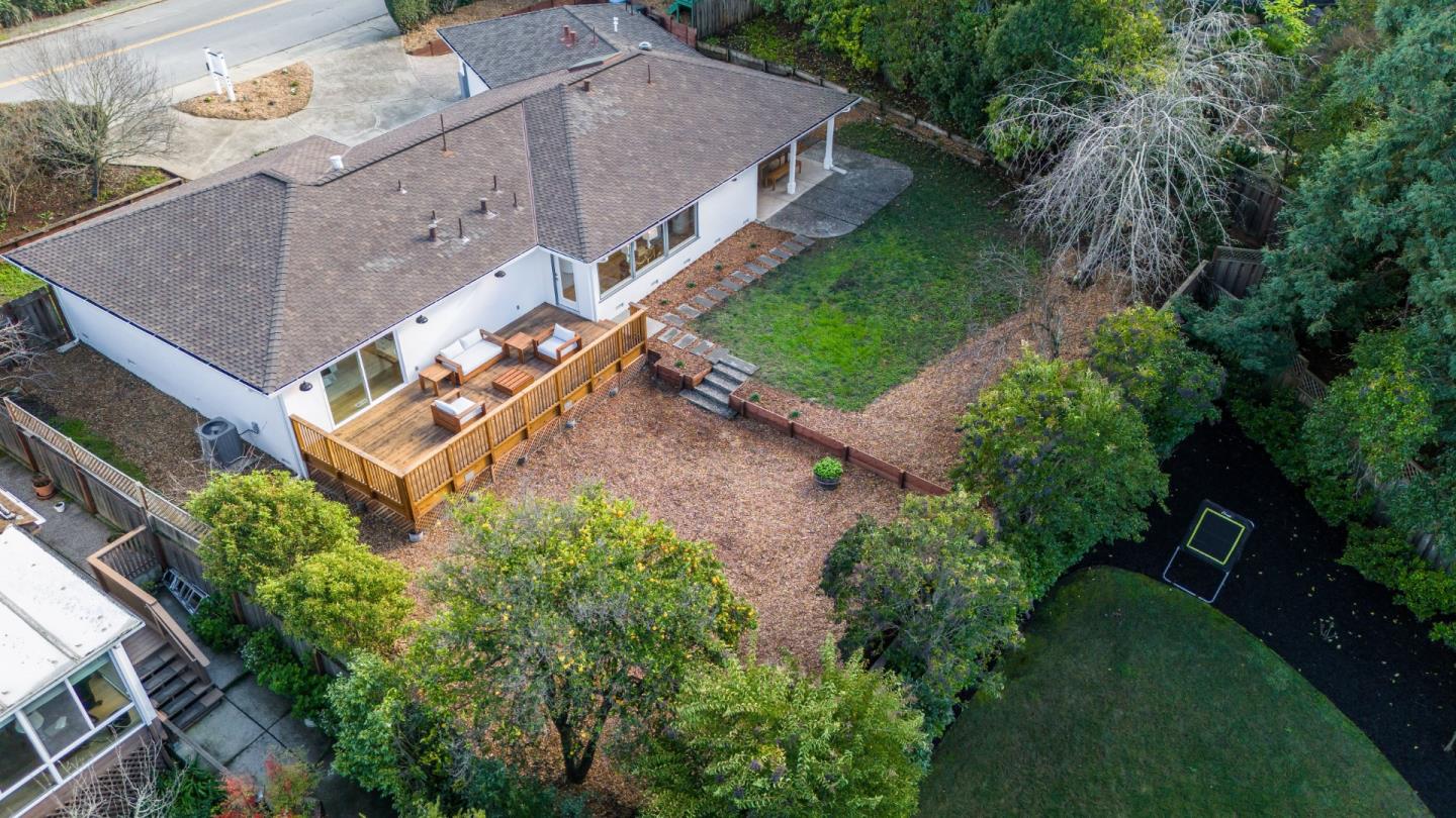 Detail Gallery Image 41 of 45 For 670 La Mesa Drive, Portola Valley,  CA 94028 - 3 Beds | 2 Baths