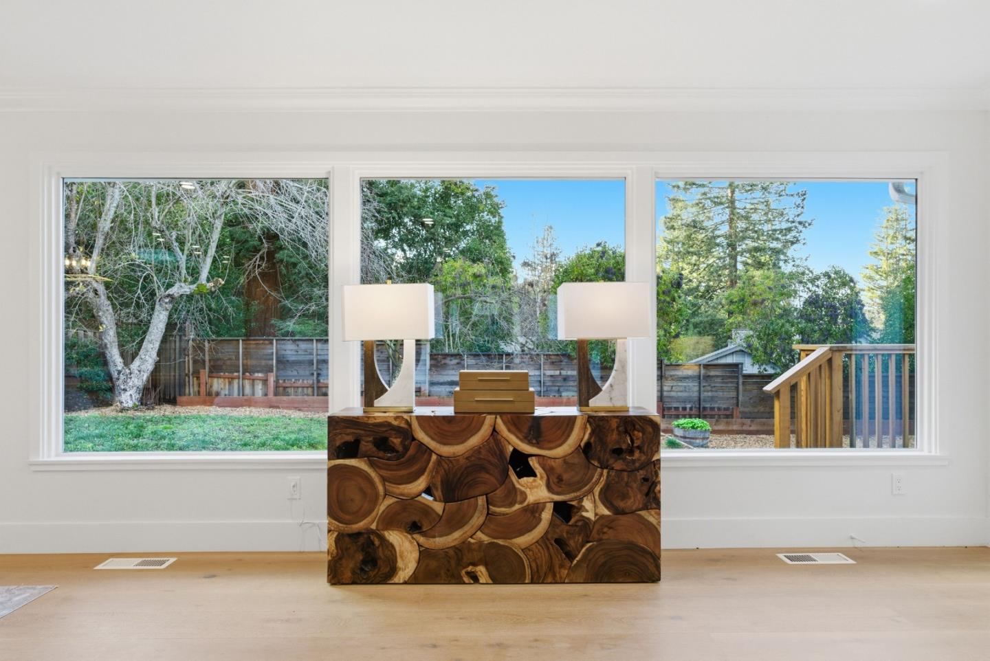 Detail Gallery Image 8 of 45 For 670 La Mesa Drive, Portola Valley,  CA 94028 - 3 Beds | 2 Baths