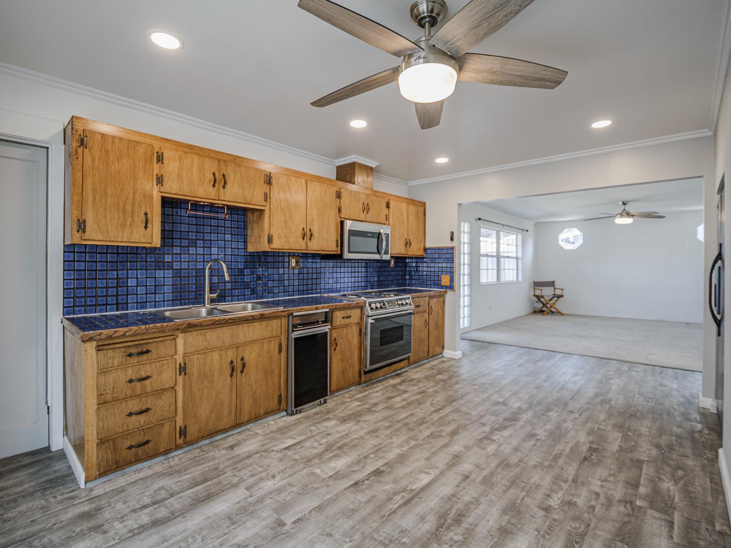 Detail Gallery Image 7 of 25 For 1311 Delaware Ave, Santa Cruz,  CA 95060 - 3 Beds | 1 Baths