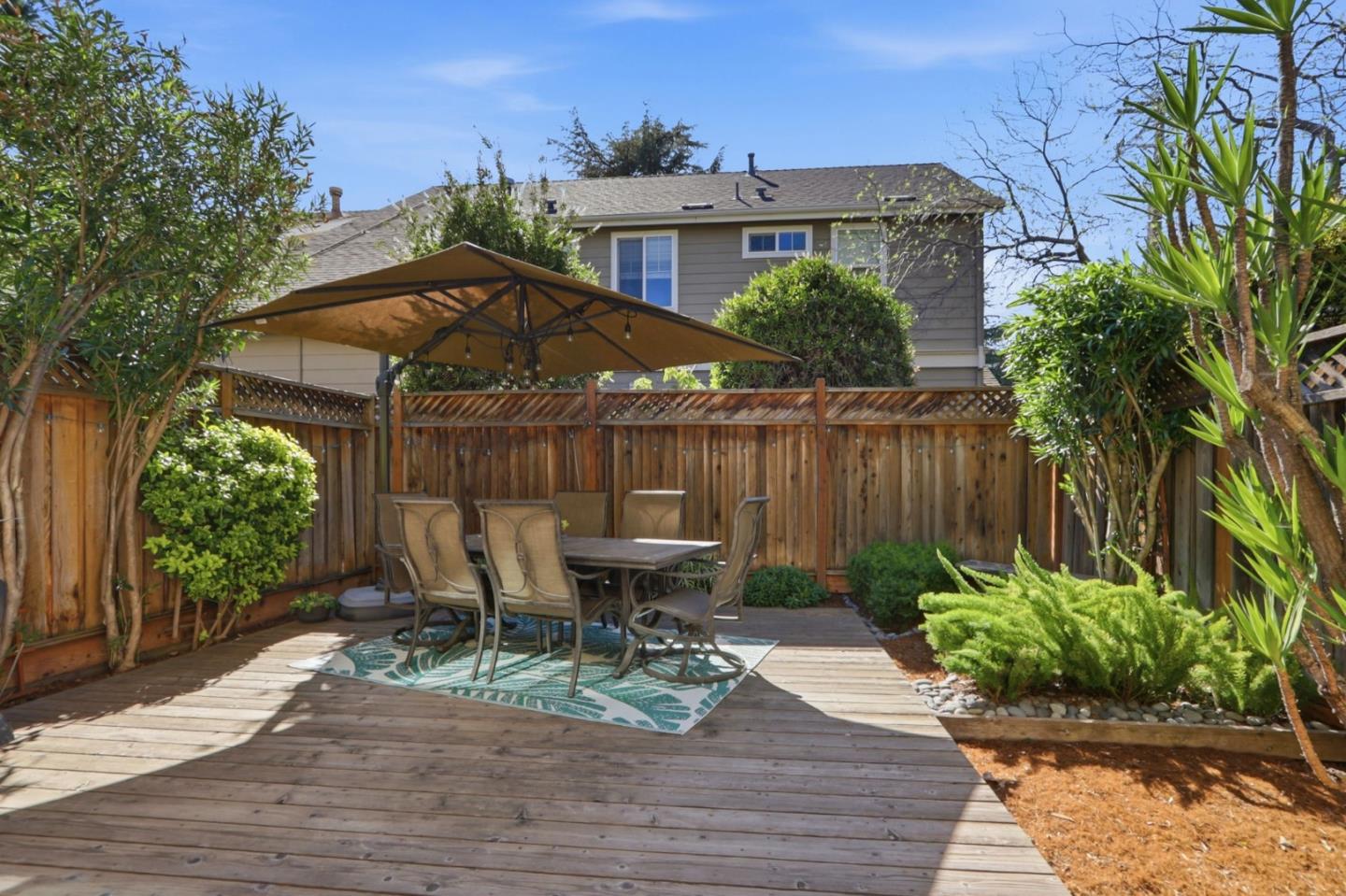 Detail Gallery Image 27 of 28 For 2051 Delbarr Ct, San Jose,  CA 95125 - 3 Beds | 2/1 Baths