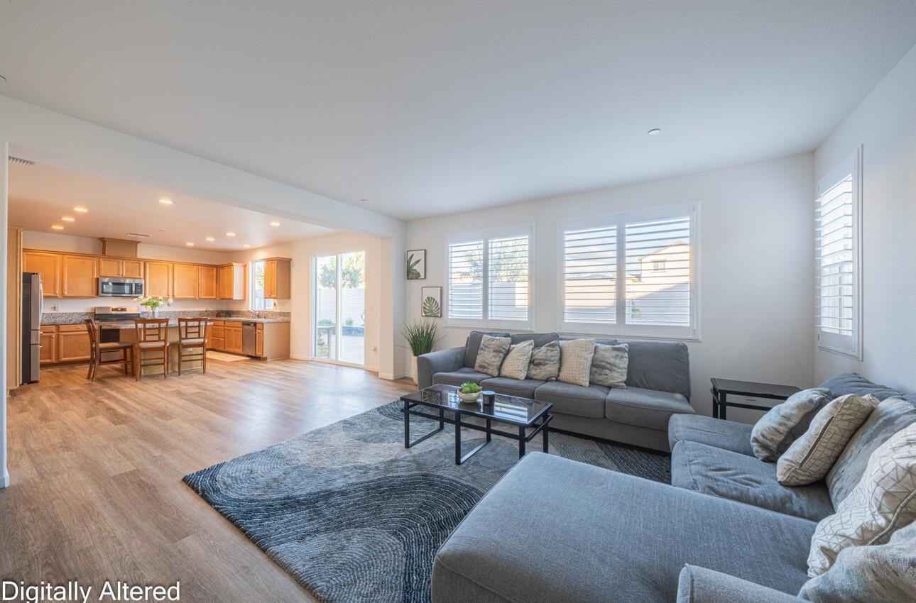 Detail Gallery Image 13 of 64 For 570 Tankersley St, Soledad,  CA 93960 - 5 Beds | 3 Baths