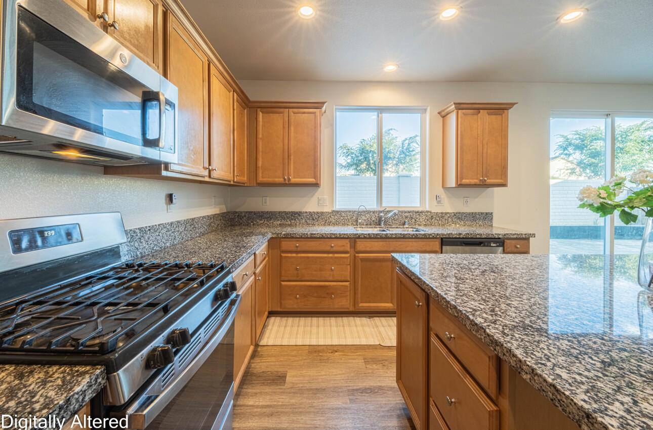 Detail Gallery Image 21 of 64 For 570 Tankersley St, Soledad,  CA 93960 - 5 Beds | 3 Baths