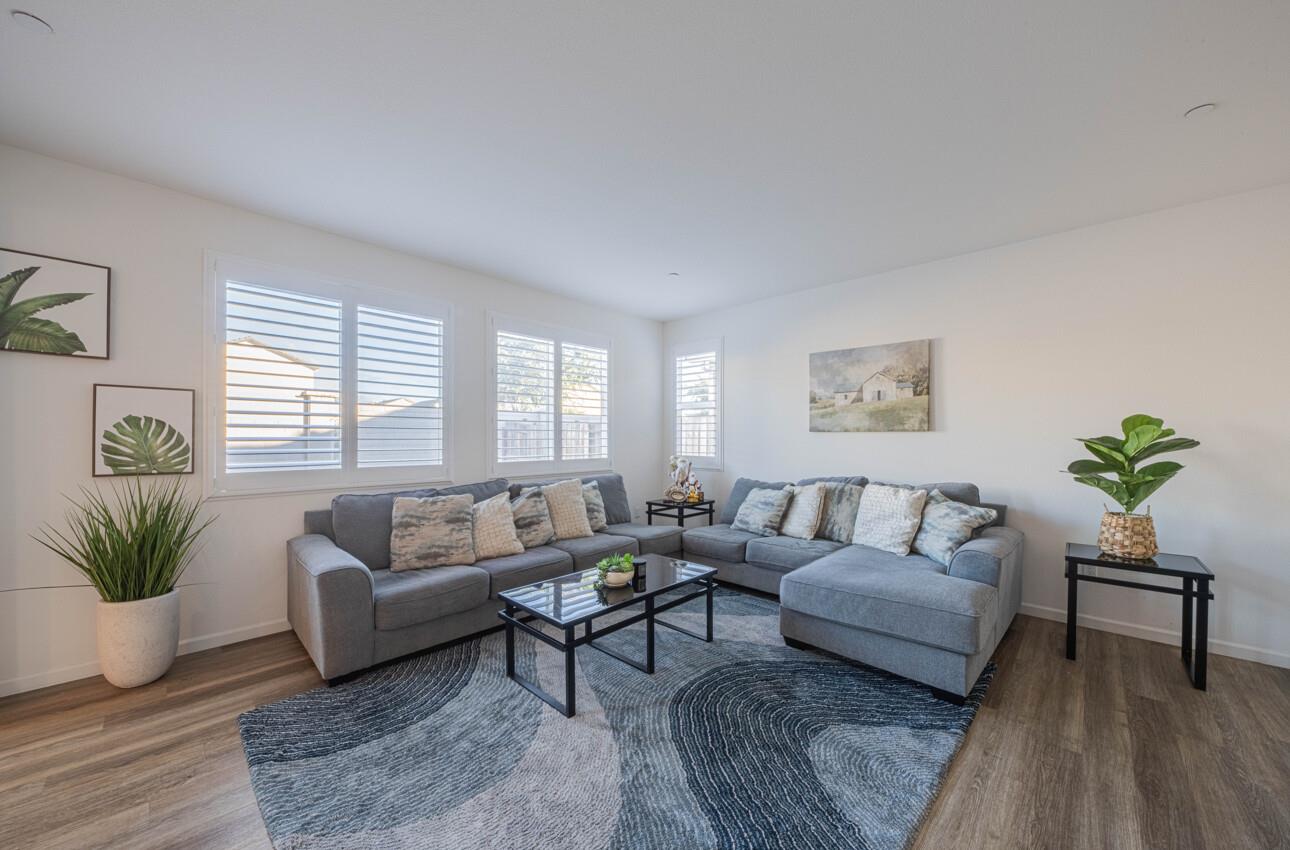 Detail Gallery Image 9 of 64 For 570 Tankersley St, Soledad,  CA 93960 - 5 Beds | 3 Baths