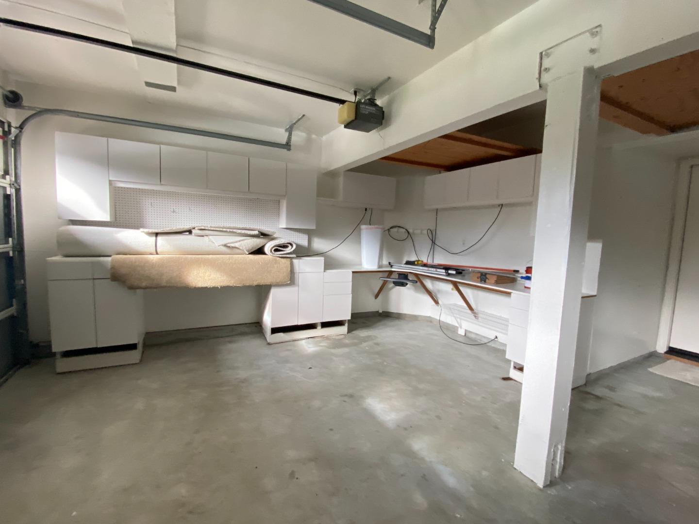 Detail Gallery Image 14 of 28 For 323 Montserrat Dr, Redwood City,  CA 94065 - 3 Beds | 2/1 Baths