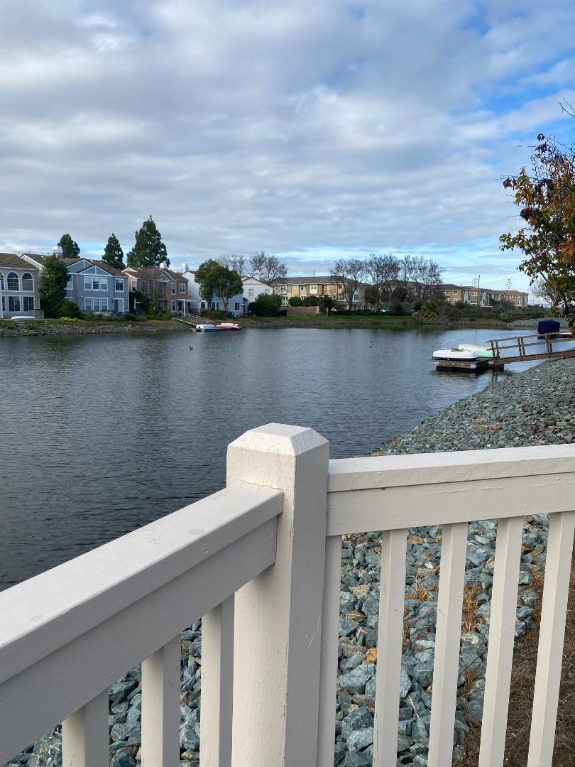 Detail Gallery Image 26 of 28 For 323 Montserrat Dr, Redwood City,  CA 94065 - 3 Beds | 2/1 Baths