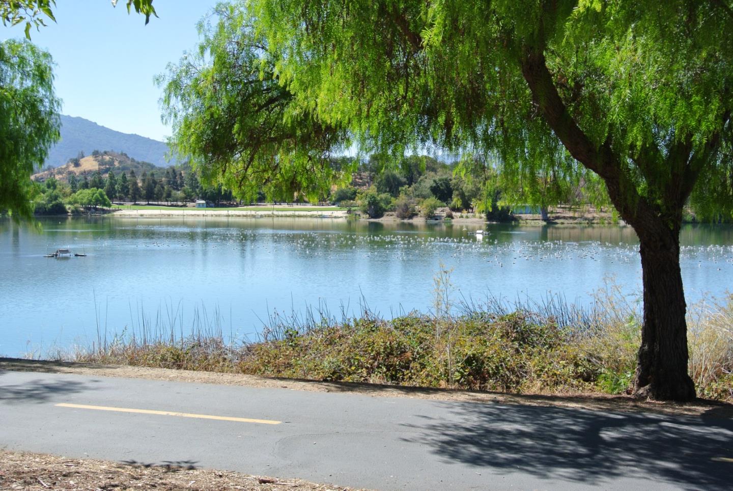 Detail Gallery Image 3 of 4 For 5955 Lake Almanor Dr, San Jose,  CA 95123 - 2 Beds | 1 Baths