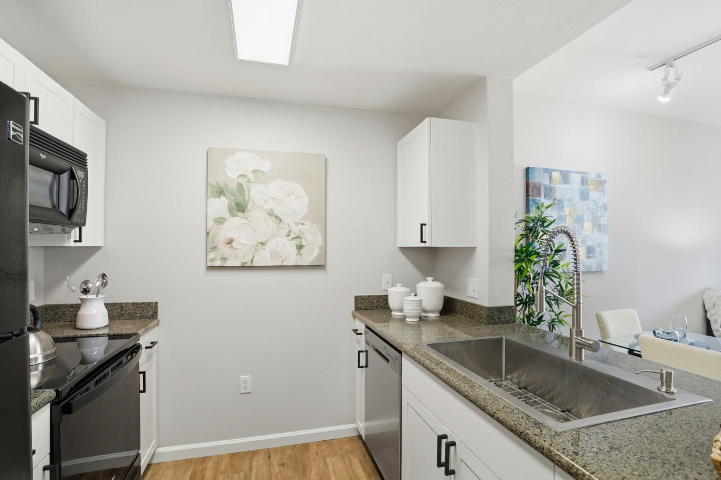 Detail Gallery Image 4 of 32 For 1550 Technology Dr #3096,  San Jose,  CA 95110 - 1 Beds | 1 Baths