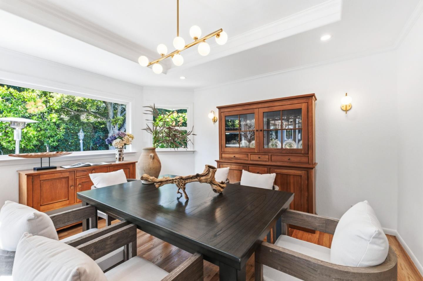 Detail Gallery Image 11 of 64 For 1455 Bittern Dr, Sunnyvale,  CA 94087 - 4 Beds | 2 Baths