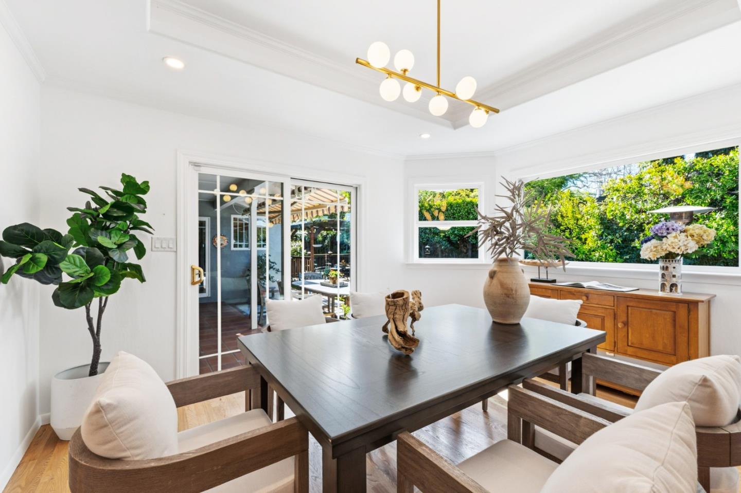 Detail Gallery Image 13 of 64 For 1455 Bittern Dr, Sunnyvale,  CA 94087 - 4 Beds | 2 Baths