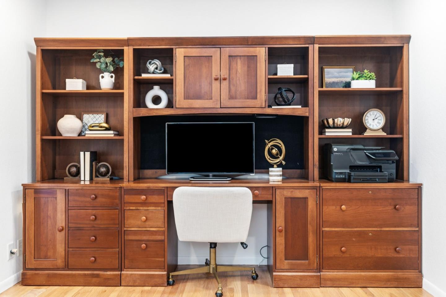 Detail Gallery Image 8 of 64 For 1455 Bittern Dr, Sunnyvale,  CA 94087 - 4 Beds | 2 Baths