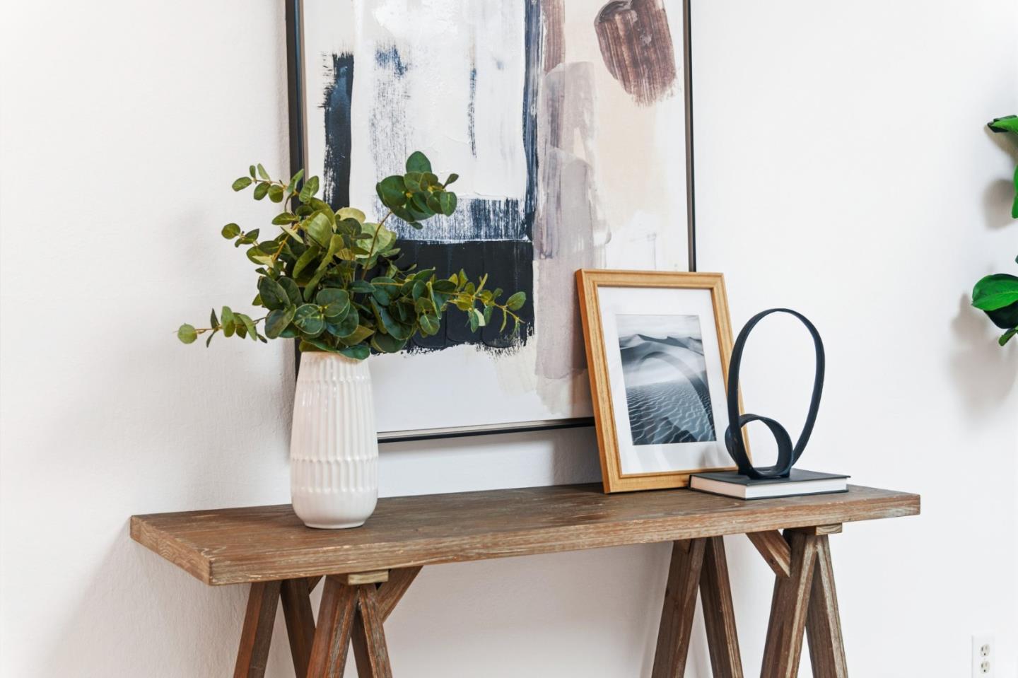 Detail Gallery Image 9 of 64 For 1455 Bittern Dr, Sunnyvale,  CA 94087 - 4 Beds | 2 Baths