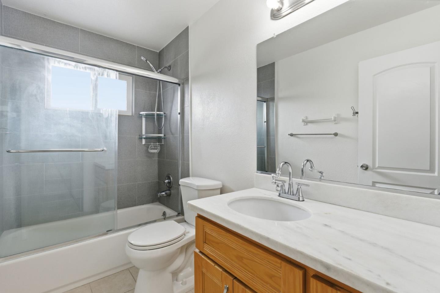 Detail Gallery Image 27 of 37 For 3398 Landess Ave #D,  San Jose,  CA 95132 - 3 Beds | 1/1 Baths