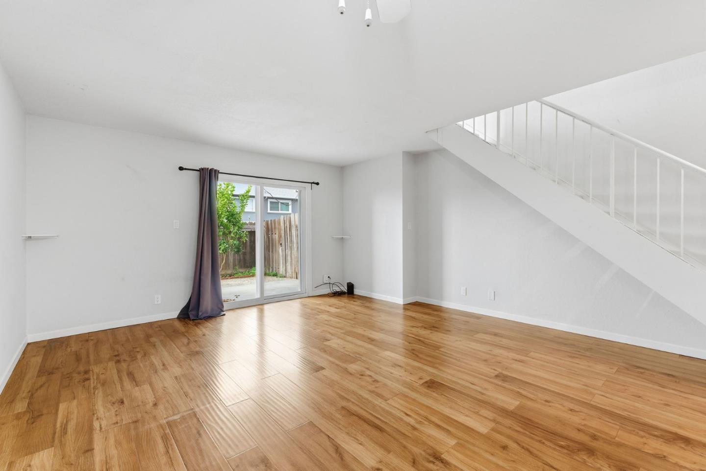 Detail Gallery Image 6 of 37 For 3398 Landess Ave #D,  San Jose,  CA 95132 - 3 Beds | 1/1 Baths