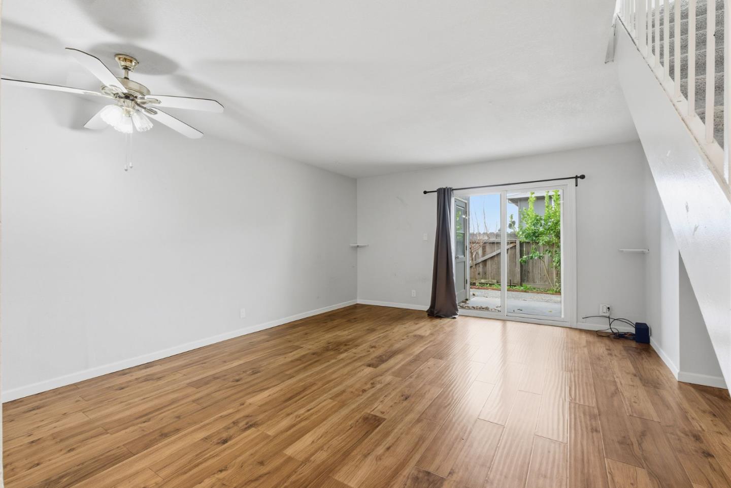 Detail Gallery Image 8 of 37 For 3398 Landess Ave #D,  San Jose,  CA 95132 - 3 Beds | 1/1 Baths