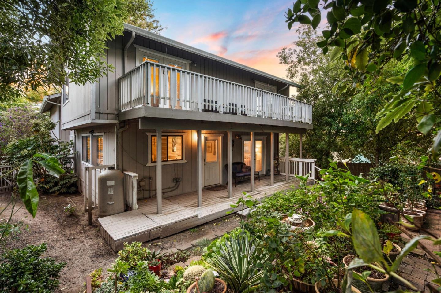 Detail Gallery Image 31 of 38 For 355 Avenue Portola, El Granada,  CA 94019 - 4 Beds | 3 Baths