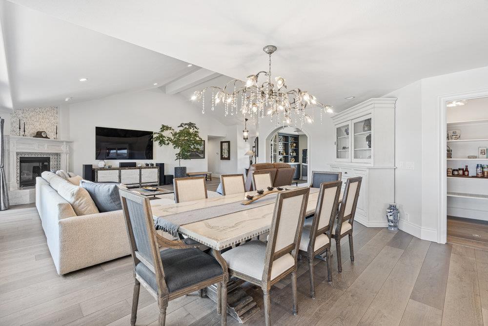 Detail Gallery Image 12 of 73 For 1431 Union Hts, Hollister,  CA 95023 - 3 Beds | 2/1 Baths