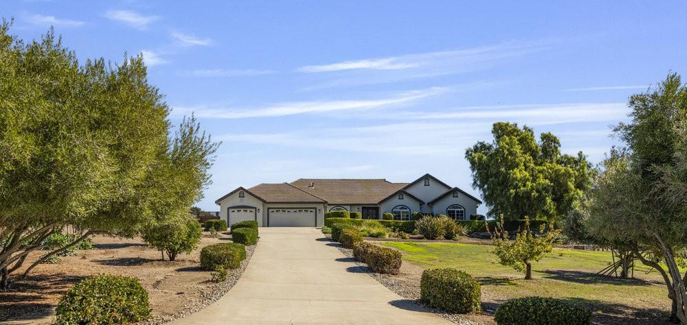 Detail Gallery Image 2 of 73 For 1431 Union Hts, Hollister,  CA 95023 - 3 Beds | 2/1 Baths