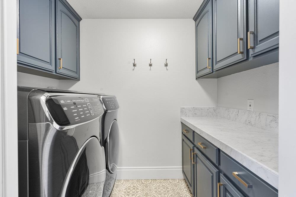 Detail Gallery Image 26 of 73 For 1431 Union Hts, Hollister,  CA 95023 - 3 Beds | 2/1 Baths