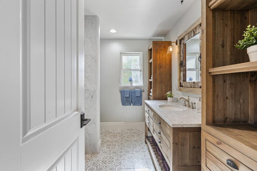 Detail Gallery Image 35 of 73 For 1431 Union Hts, Hollister,  CA 95023 - 3 Beds | 2/1 Baths