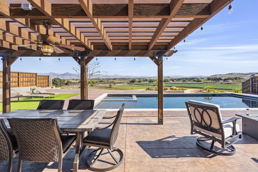 Detail Gallery Image 41 of 73 For 1431 Union Hts, Hollister,  CA 95023 - 3 Beds | 2/1 Baths