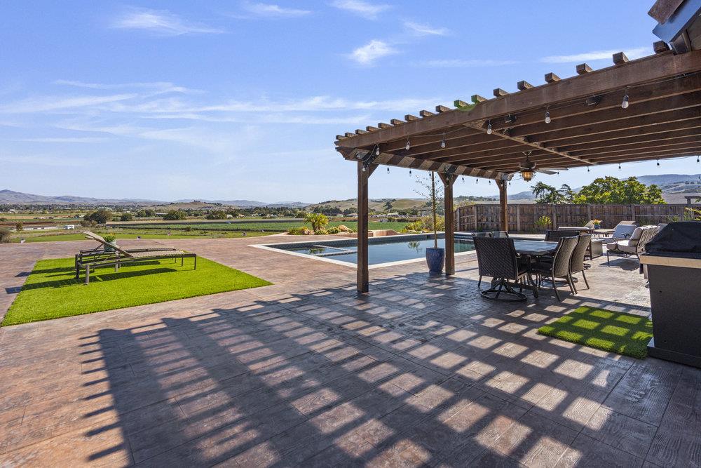 Detail Gallery Image 43 of 73 For 1431 Union Hts, Hollister,  CA 95023 - 3 Beds | 2/1 Baths