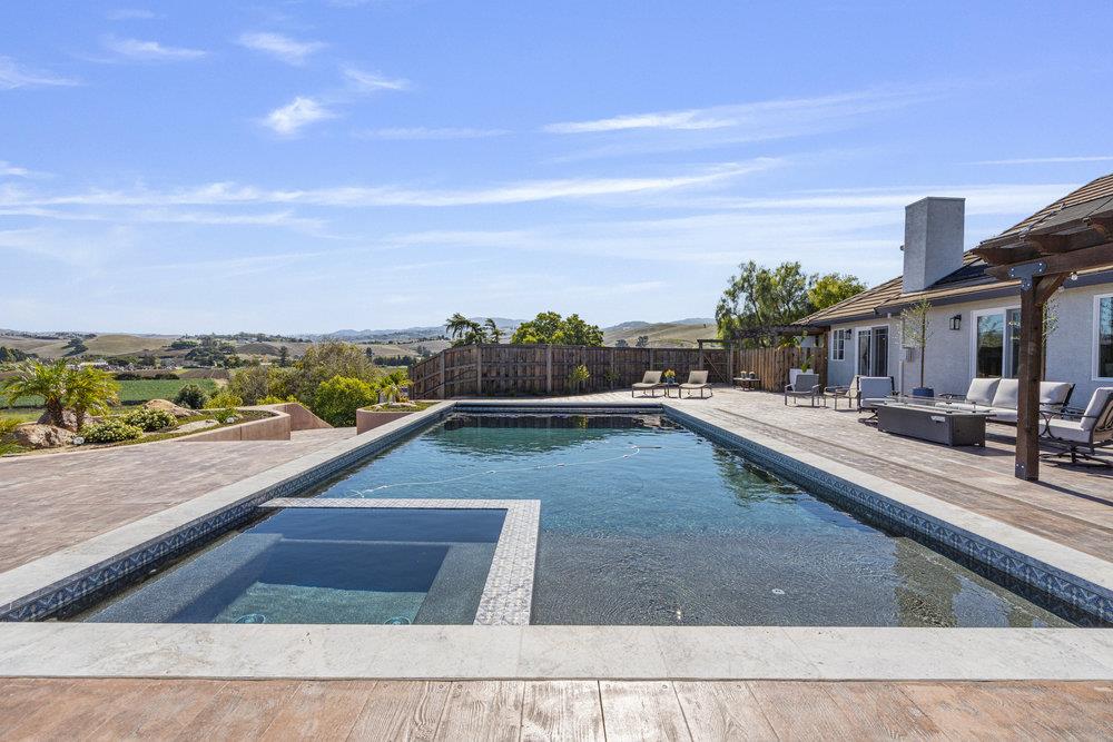 Detail Gallery Image 44 of 73 For 1431 Union Hts, Hollister,  CA 95023 - 3 Beds | 2/1 Baths