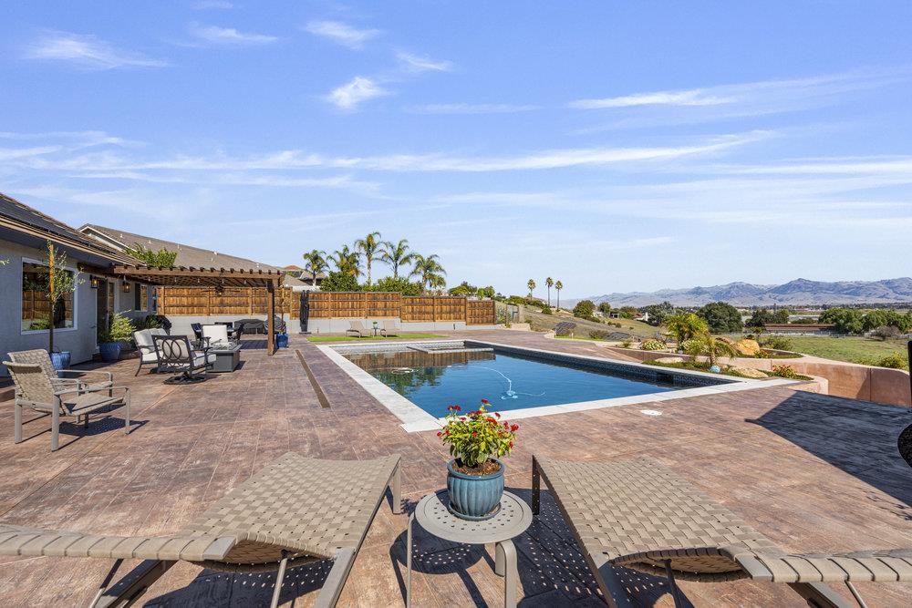 Detail Gallery Image 46 of 73 For 1431 Union Hts, Hollister,  CA 95023 - 3 Beds | 2/1 Baths