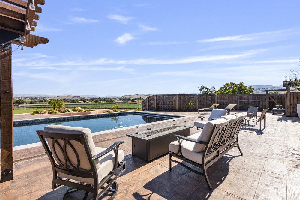 Detail Gallery Image 48 of 73 For 1431 Union Hts, Hollister,  CA 95023 - 3 Beds | 2/1 Baths