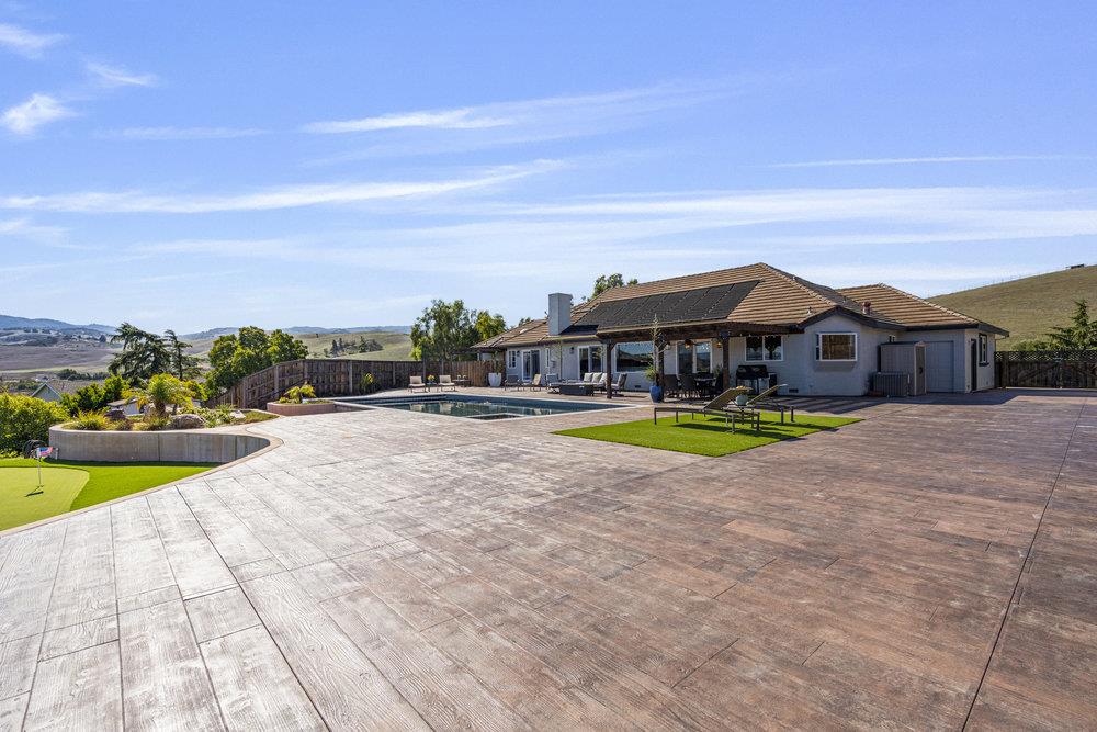 Detail Gallery Image 49 of 73 For 1431 Union Hts, Hollister,  CA 95023 - 3 Beds | 2/1 Baths