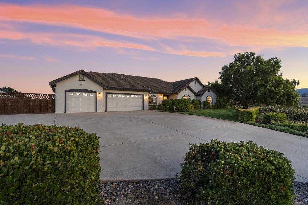 Detail Gallery Image 61 of 73 For 1431 Union Hts, Hollister,  CA 95023 - 3 Beds | 2/1 Baths