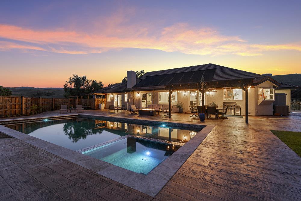 Detail Gallery Image 65 of 73 For 1431 Union Hts, Hollister,  CA 95023 - 3 Beds | 2/1 Baths