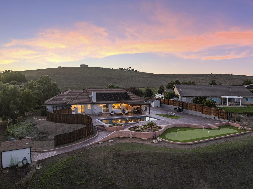 Detail Gallery Image 71 of 73 For 1431 Union Hts, Hollister,  CA 95023 - 3 Beds | 2/1 Baths